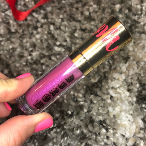 Lip Gloss Makeup Sampler (3) - Picture 2 of 8